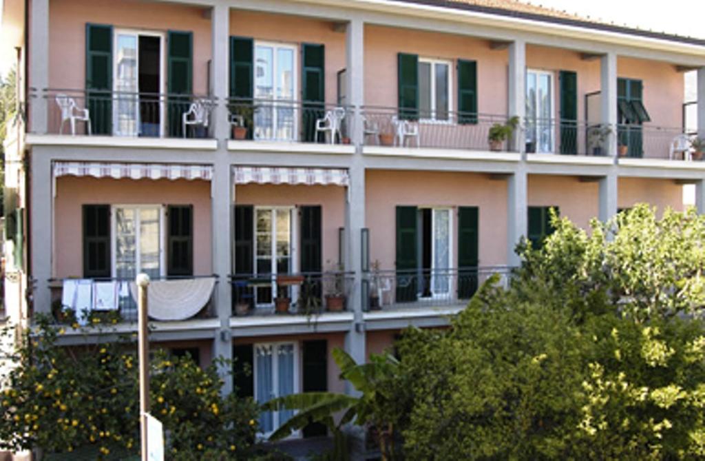 Hotel Baia Blu Alassio Esterno foto